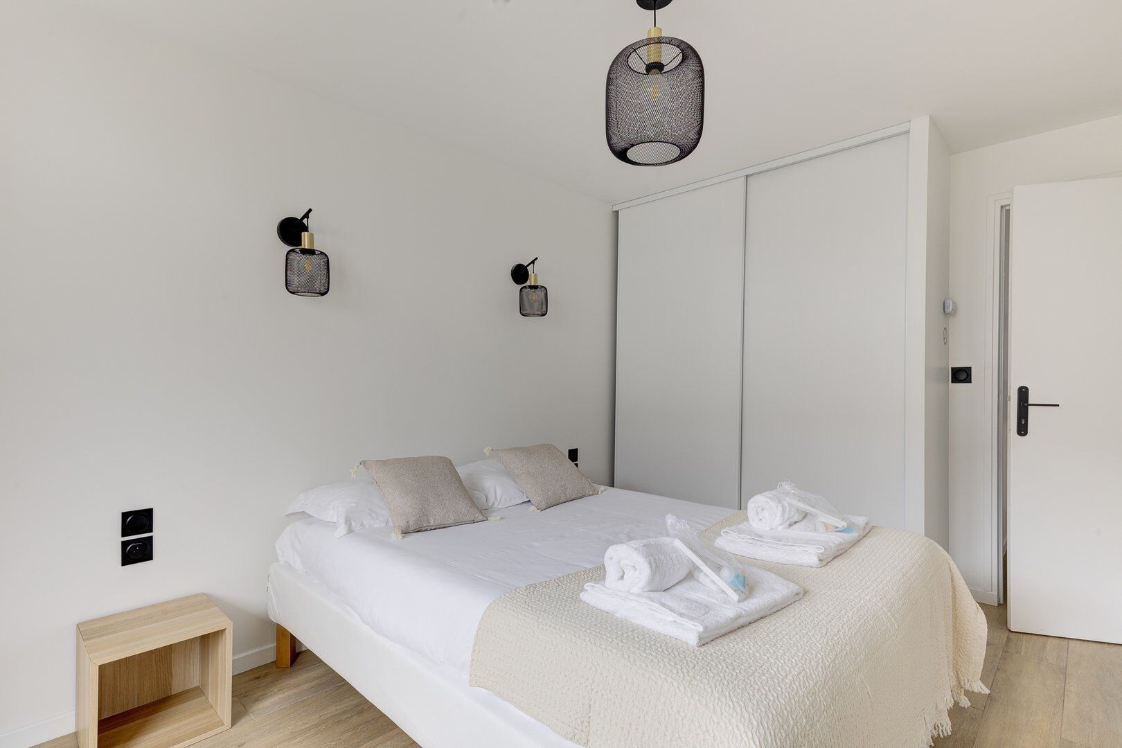 Chambre chambre suite dolce vita paris location appartement paris