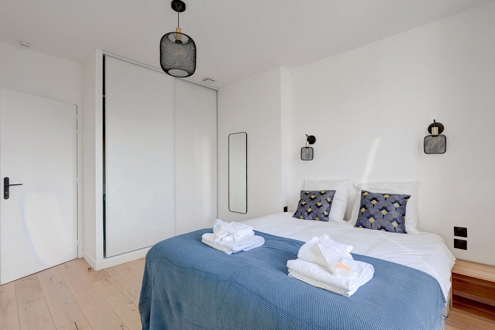 Chambre chambre suite modern art paris location appartement paris