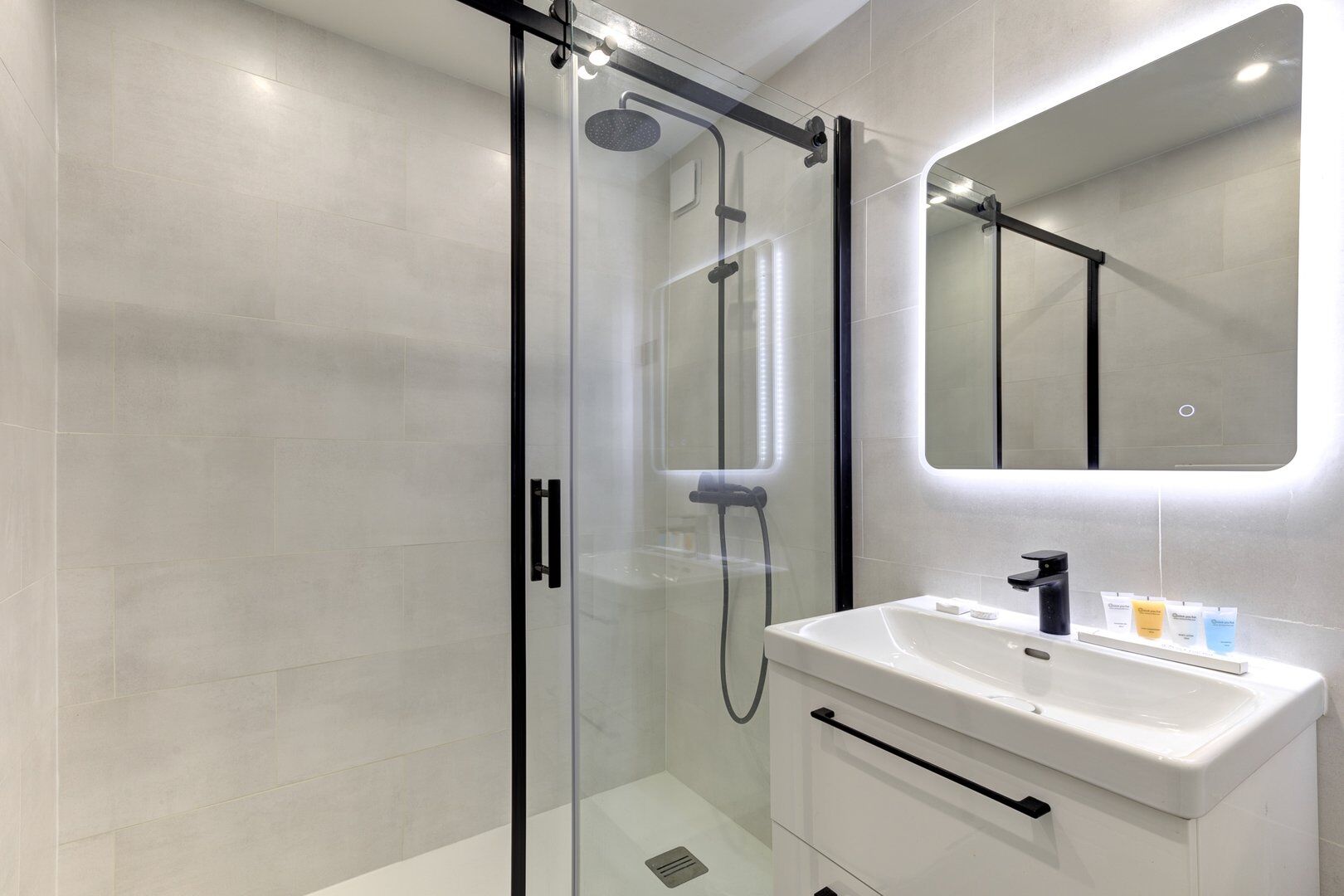 Salle de bain salle de bain suite dolce vita paris location appartement paris