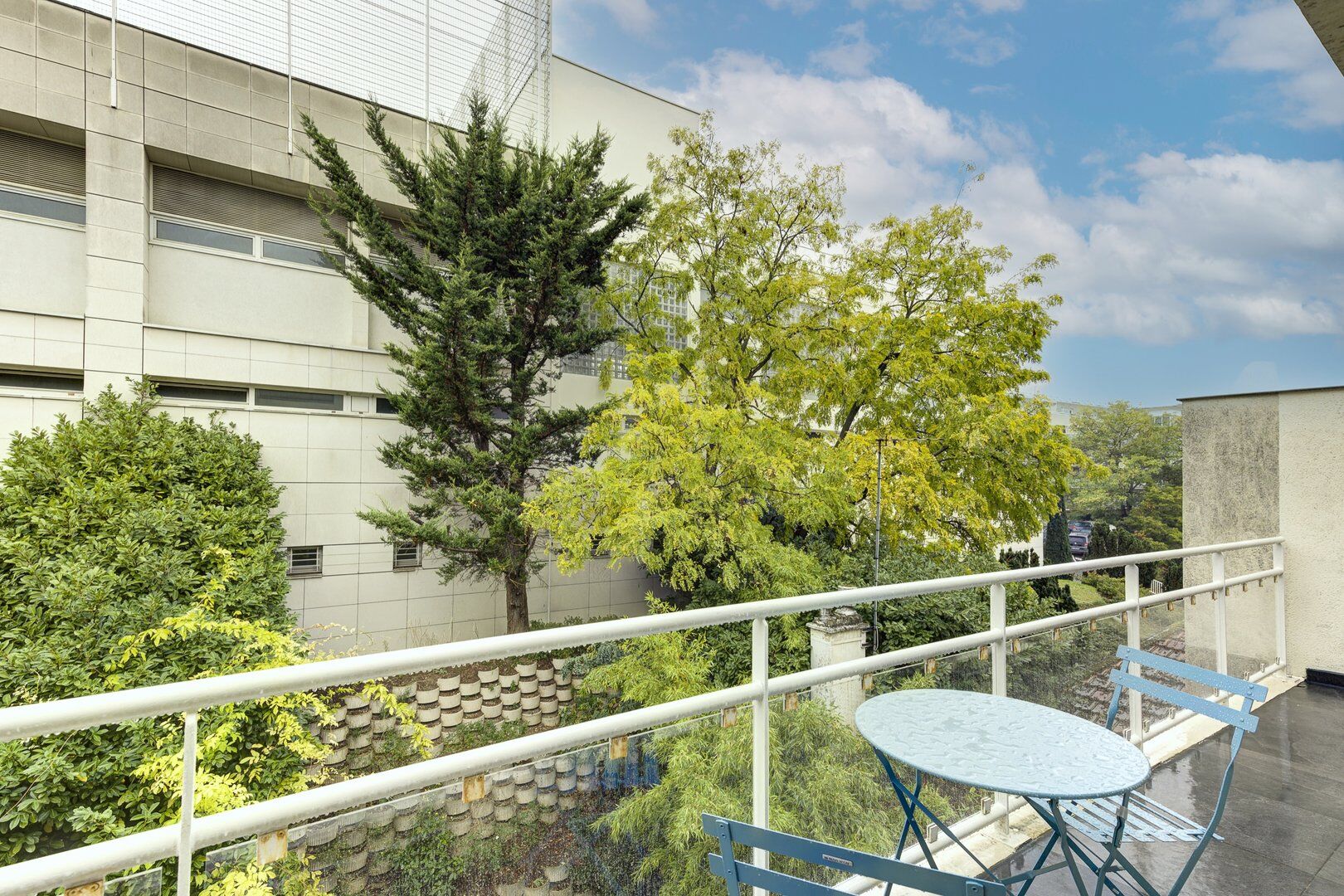 Balcony balcony suite new delhi paris rent apartment paris