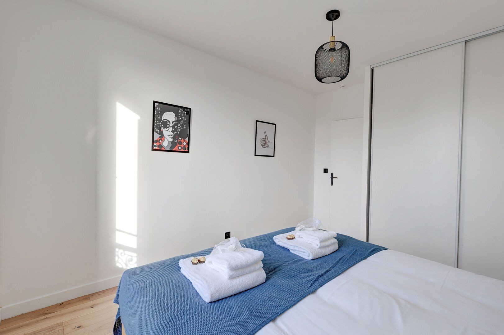 Chambre chambre suite modern art paris location appartement paris