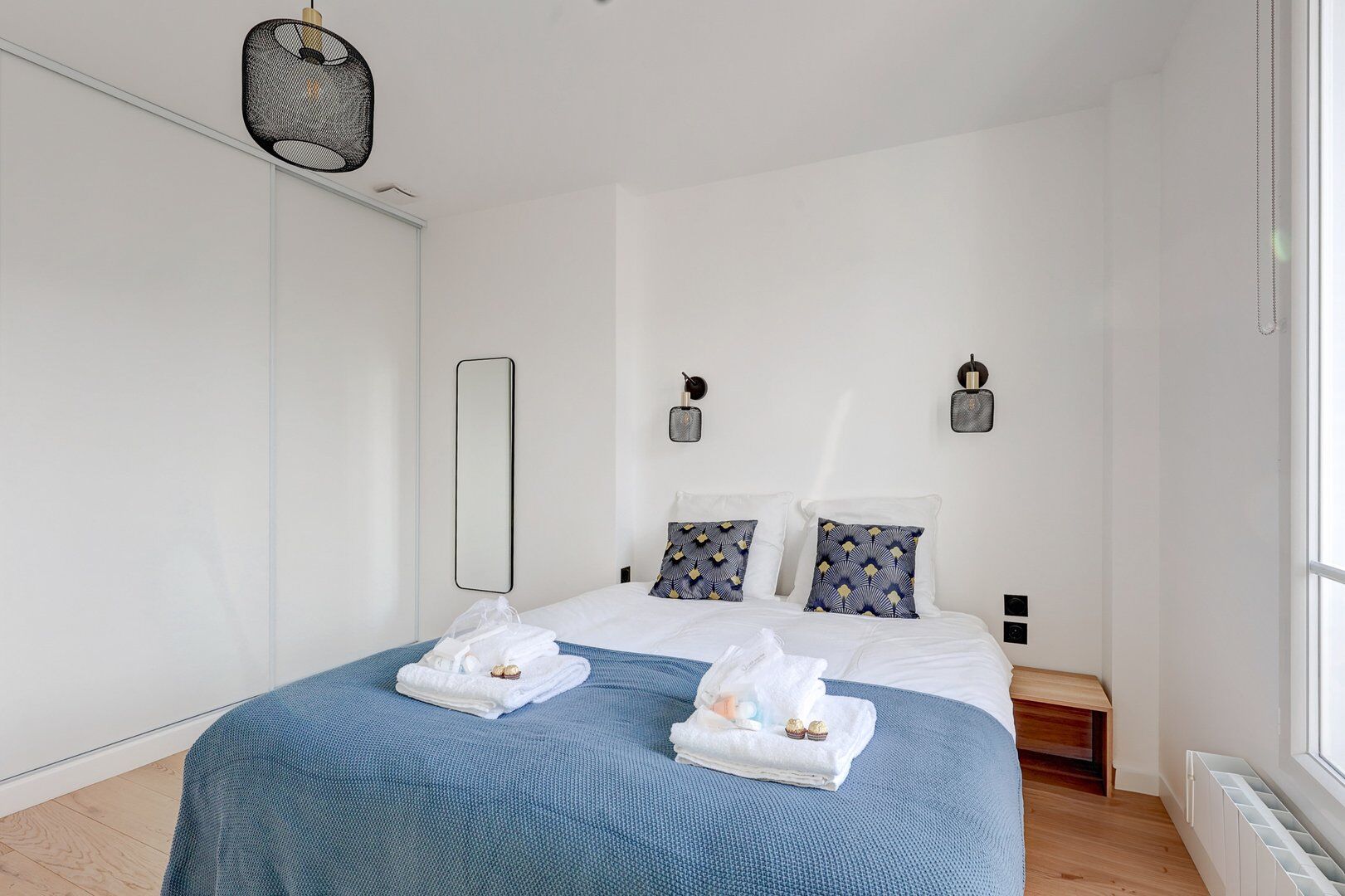 Chambre chambre suite modern art paris location appartement paris