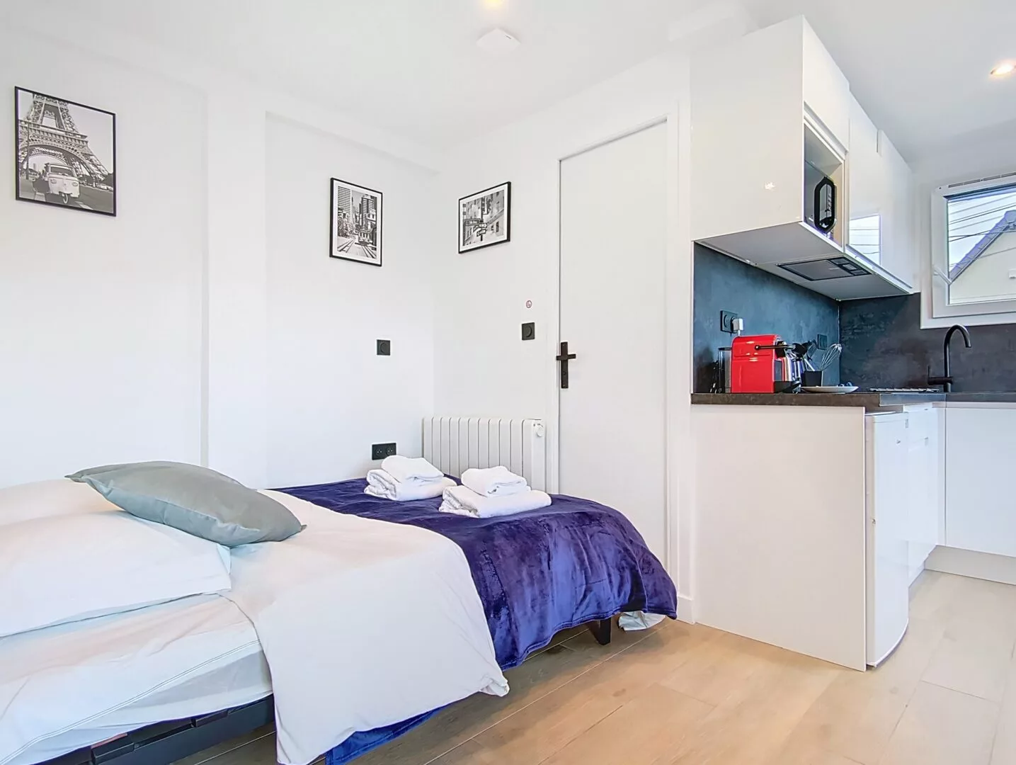 lit double location studio voyage argenteuil Studio moderne avec lit et kitchenette
